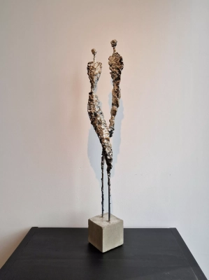 mloda-sztuka-rzezba-artystyczna-galeria-MiniMalArt-sprzedaz