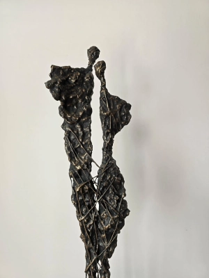nowoczesna-rzezba-metalowa-mlodzi-artysci-tworza-wyjatkowe-dziela