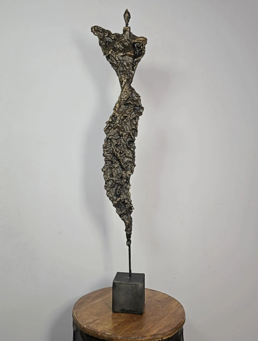 Mała rzeźba wys. 98 cm Ulotność