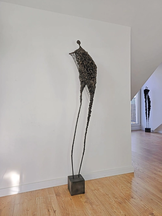 Wysoka rzeźba abstrakcyjna 160 cm "W stronę Światła"