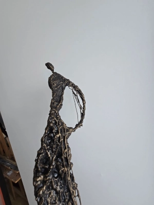 mloda-sztuka-sploty-chwili-rzezby-mlodych-artystow-asp-galeria-sprzedaz