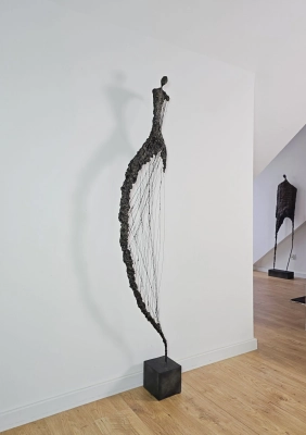 rzezba-galeria-sztuki-duze-formy-oryginalna-rzezba-sprzedaz