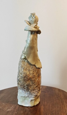 figurka-kobieta-rzezba-artystyczna-mloda-sztuka-polska-pracownia