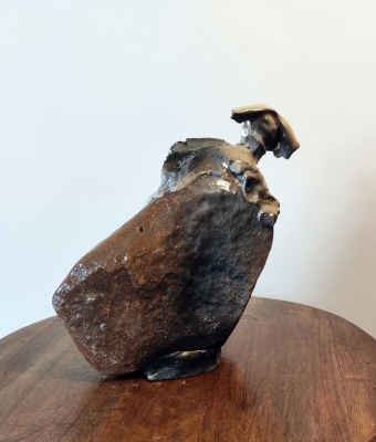 Stan-umyslu-rzezba-artystyczna-figurka-na-komode