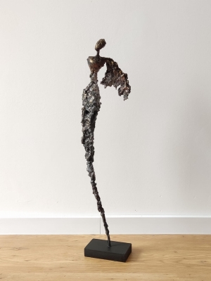 rzezby-do-domu-kobieta-figura-stare-zloto-miedz-braz